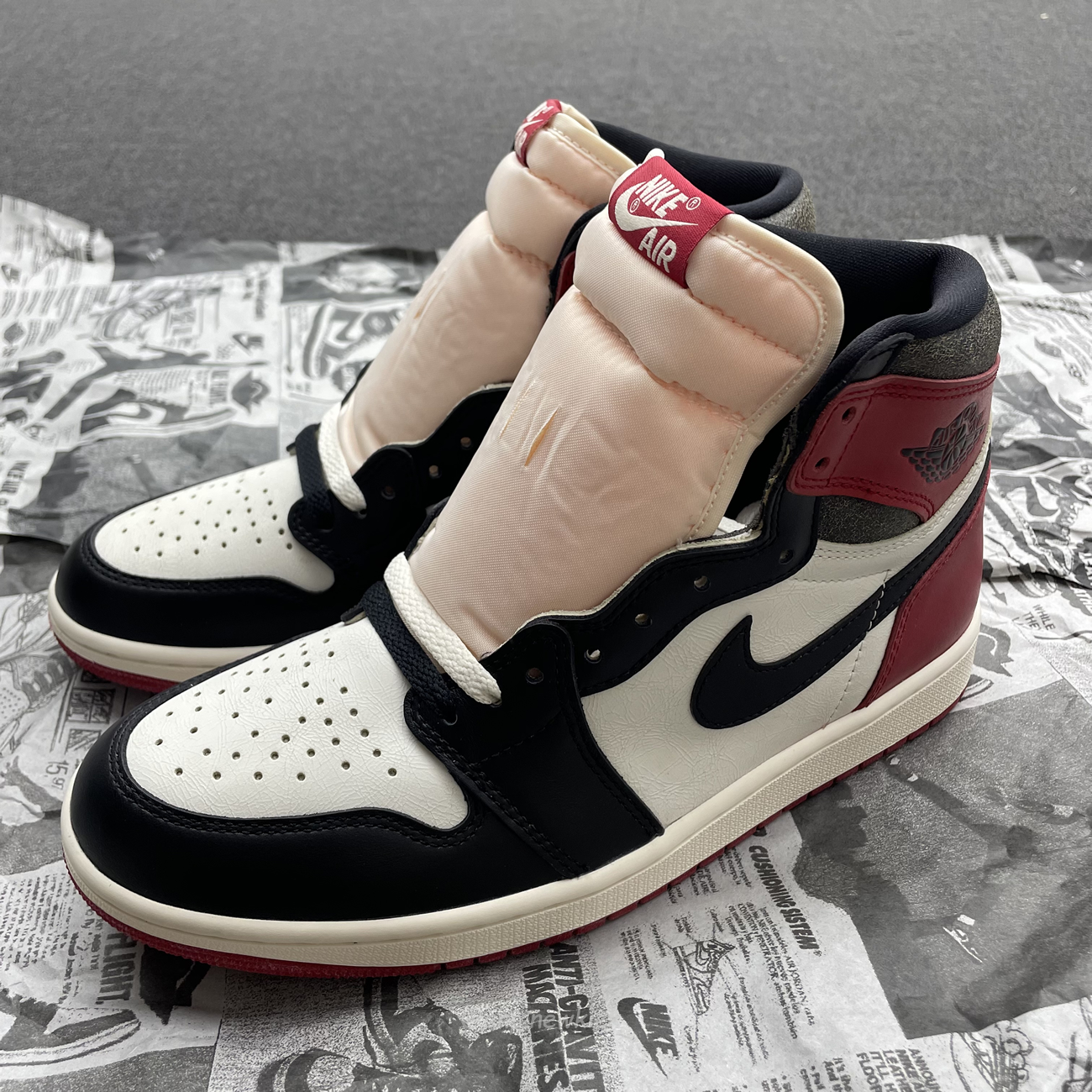 Air Jordan 1 Retro High Og Black Toe Chicago (5) - www.newkick.vip